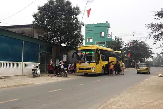 Yên Thành: Bến xe bỏ hoang, 'bến cóc' nhộn nhịp