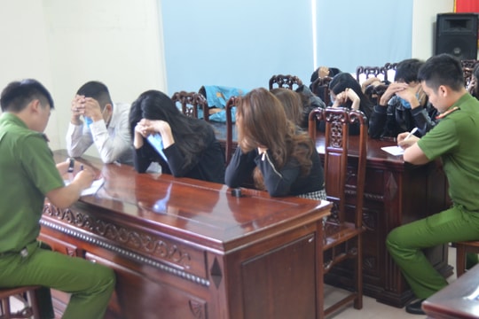 Phát hiện 12 thanh niên dùng ma túy trong khách sạn ở thị xã biển