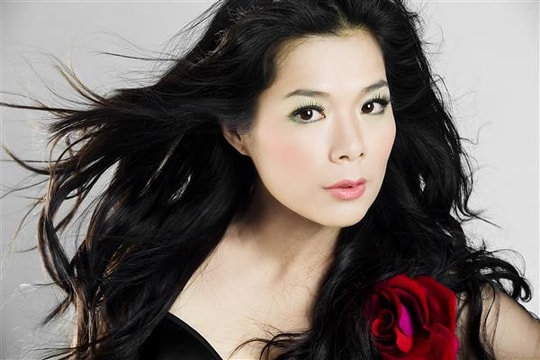 Góp nửa tỷ ủng hộ miền Trung, mỹ nhân này tuyên bố tái xuất showbiz không phải vì tiền