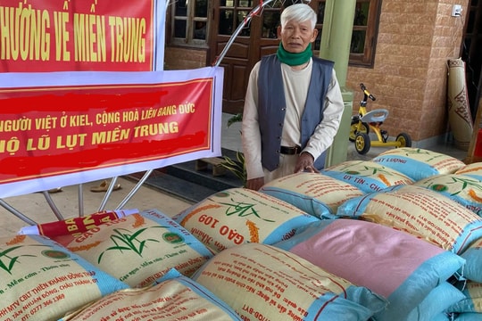 Cụ ông 98 tuổi ở Nghệ An quyên góp 3 tấn gạo ủng hộ đồng bào miền Trung