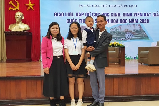 Nữ sinh Nghệ An đạt giải Nhất cuộc thi 'Đại sứ Văn hóa đọc' toàn quốc