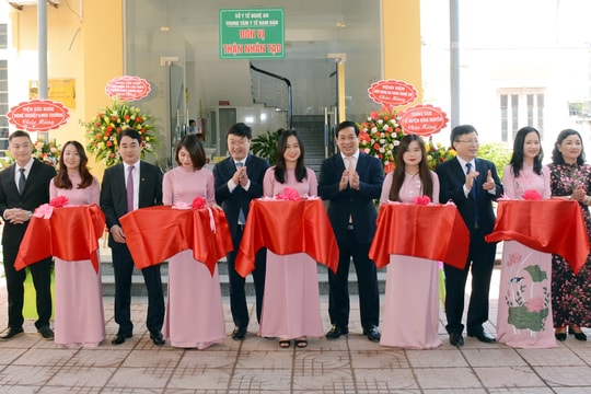 Khai trương đơn nguyên chạy thận nhân tạo tuyến huyện đầu tiên ở Nghệ An