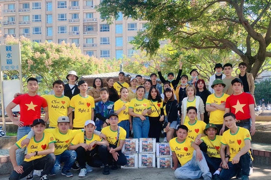 Đồng hương Nghệ An ở nước ngoài quyên góp ủng hộ người dân vùng lũ miền Trung