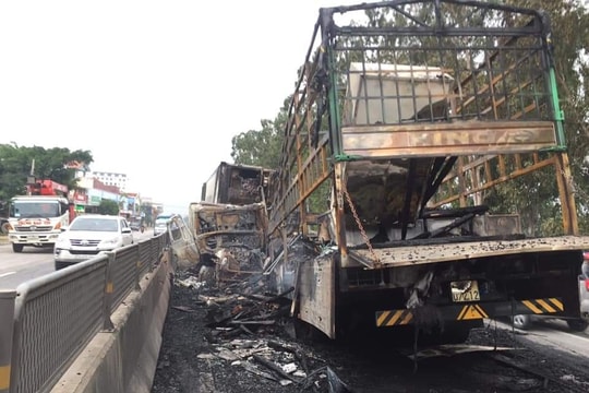 Nghệ An: Xe tải đối đầu container cháy rụi trên Quốc lộ 1A