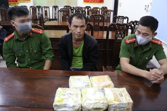Cảnh sát nổ súng vây bắt cán bộ y tế mua bán nửa yến ma túy đá