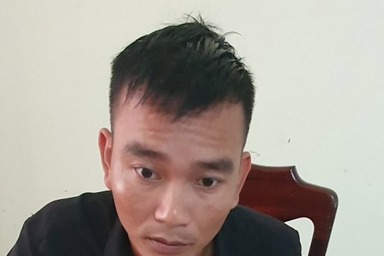 Gã thanh niên người Nghệ thuê xe vào Tây Nguyên buôn gỗ rồi cầm cố
