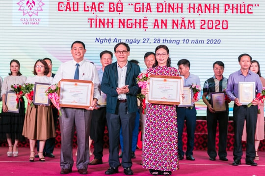 Con Cuông và Hưng Nguyên đạt giải Nhất cuộc thi Câu lạc bộ ‘Gia đình hạnh phúc’ 
