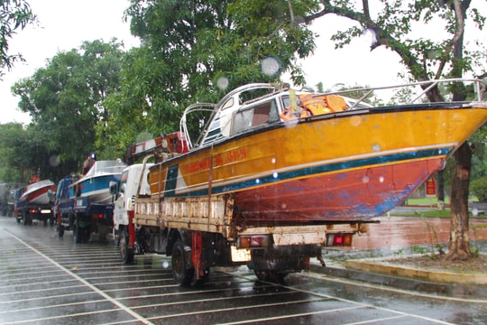 Bộ CHQS tỉnh Nghệ An họp khẩn điều động phương tiện, nhân lực tham gia cứu hộ, cứu nạn