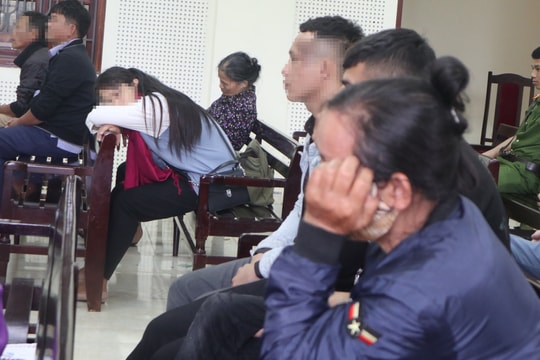 Nỗi đau của người mẹ bệnh tật khi con vướng lao lý