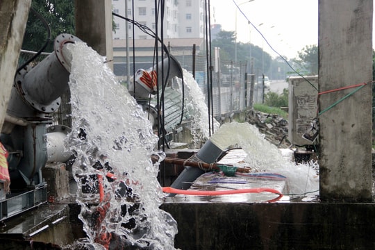 Tăng cường máy bơm tiêu thoát nước chợ Vinh