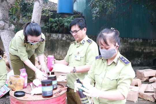 Nghệ An bắt giữ, xử lý gần 3.000 vụ buôn bán hàng lậu, hàng giả, hàng kém chất lượng