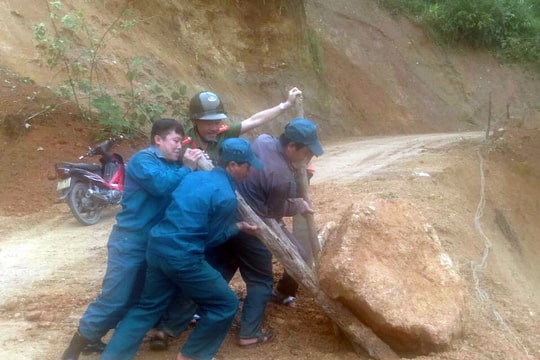 Nghệ An: Sớm ổn định cuộc sống người dân sau lũ