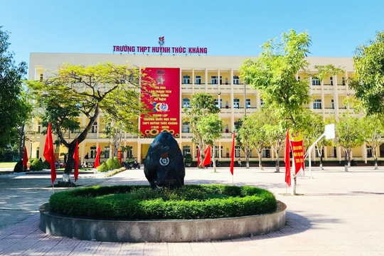 Thư mời dự kỷ niệm 100 năm thành lập Trường THPT Huỳnh Thúc Kháng 