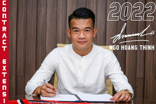 Tiền vệ Ngô Hoàng Thịnh ký hợp đồng mới với CLB TP.HCM