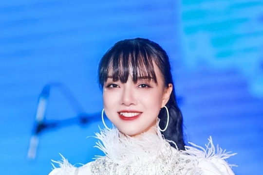 MC Thu Hương VTV từng nghĩ đến chuyện tự tử nếu bị mù