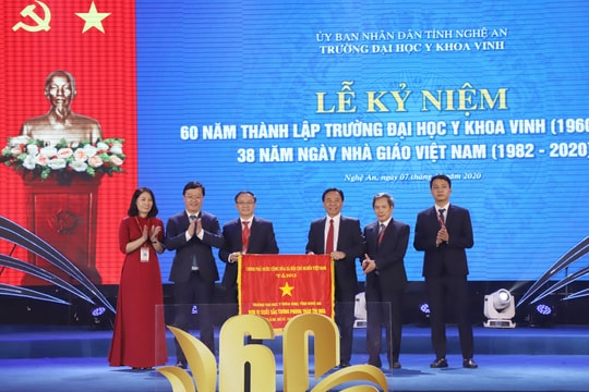 Trường Đại học Y khoa Vinh kỷ niệm 60 năm thành lập và đón nhận Cờ thi đua của Thủ tướng Chính phủ