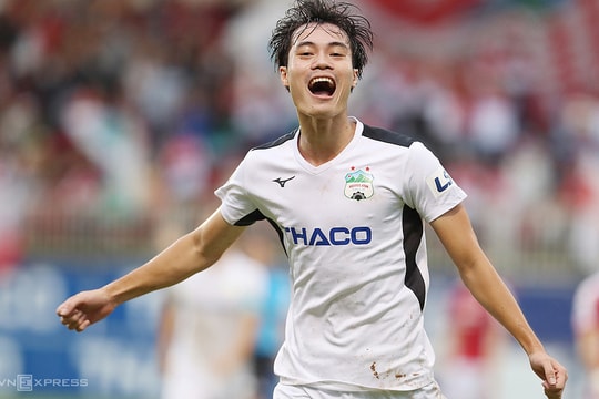 HAGL đại thắng trận cuối cùng V-League 2020; Danh Trung lập công trong trận thắng của U22 Việt Nam