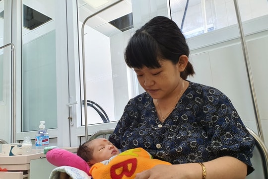 Cấp cứu sản khoa tối khẩn, cứu sống thai nhi bị sa dây rau