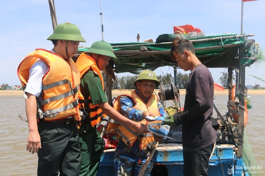 Quân khu 4 huy động tốt nhân lực, tàu thuyền và phương tiện dân sự tham gia bảo vệ chủ quyền