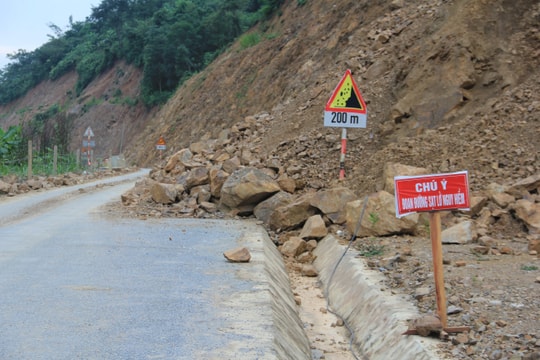 Cận cảnh 'tuyến đường xấu nhất tỉnh Nghệ An'