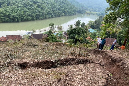 Con Cuông (Nghệ An) lên phương án bố trí khu tái định cư cho 17 hộ dân vùng sạt lở 