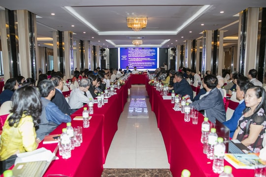 Hội thảo Trường Quốc học Vinh - THPT Huỳnh Thúc Kháng dấu ấn 100 năm