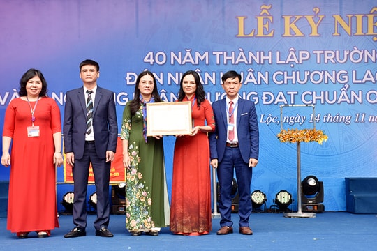 Trường THPT Nghi Lộc 3 đón nhận Huân chương Lao động hạng Ba và đạt chuẩn Quốc gia