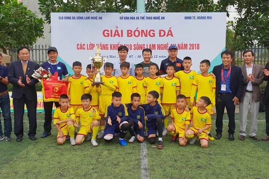 Sông Lam Nghệ An lần thứ 5 tổ chức giải U10 cho tài năng toàn tỉnh 