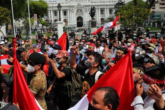 Khủng hoảng chính trị ở Peru: 1 tuần - 3 tổng thống!