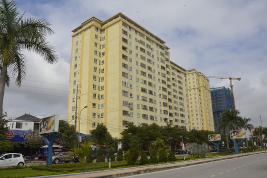 Cử tri thành phố Vinh: Nhiều khu chung cư phá vỡ quy hoạch, ảnh hưởng đến sinh hoạt cộng đồng