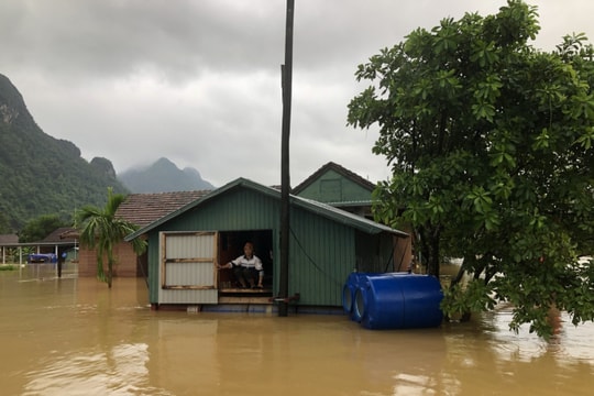 Sẽ triển khai gói đầu tư lớn để xây nhà tránh lũ cho miền Trung