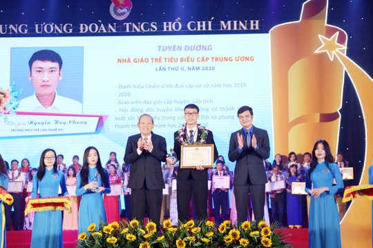 Thầy giáo vùng cao Nghệ An được vinh danh nhà giáo trẻ tiêu biểu toàn quốc