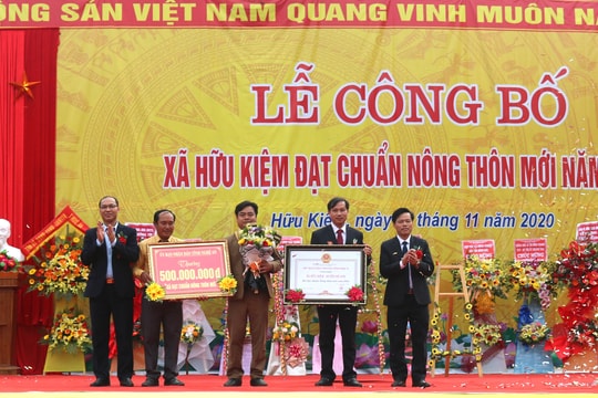 Xã đầu tiên của huyện rẻo cao Kỳ Sơn - Nghệ An đón bằng công nhận đạt chuẩn nông thôn mới