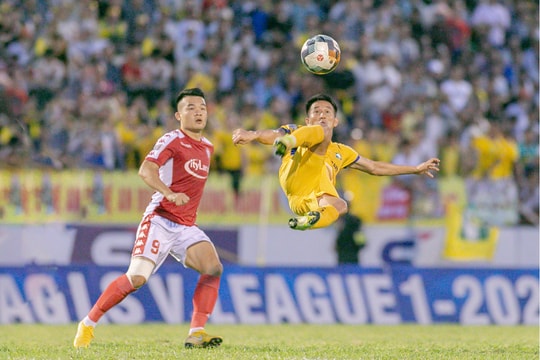 Sau Tuấn Tài, Sông Lam Nghệ An chia tay 2 tiền vệ trung tâm