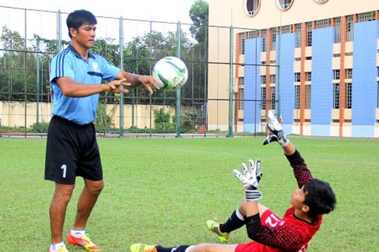 Cựu thủ môn SLNA làm HLV phó Quảng Nam