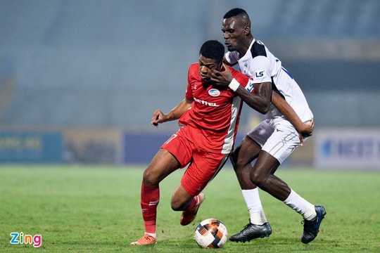 Danh tính trợ lý người Thái theo chân Kiatisuk sang Việt Nam; Hồng Lĩnh Hà Tĩnh chiêu mộ hai cầu thủ HAGL