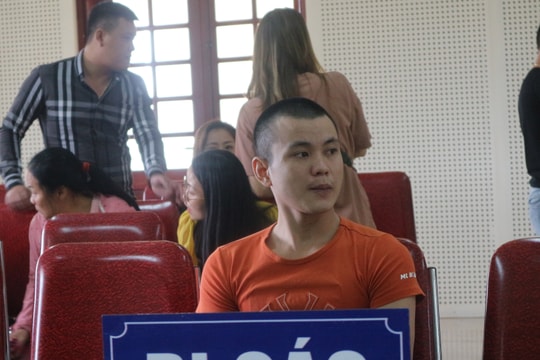 Sau tật 'hai ngón', gã trai trẻ lại dính vào ma túy