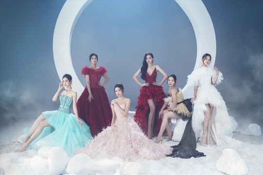 Lần đầu 5 Hoa hậu Việt Nam đọ sắc: Tiểu Vy, Mỹ Linh có kém Mai Phương Thúy?