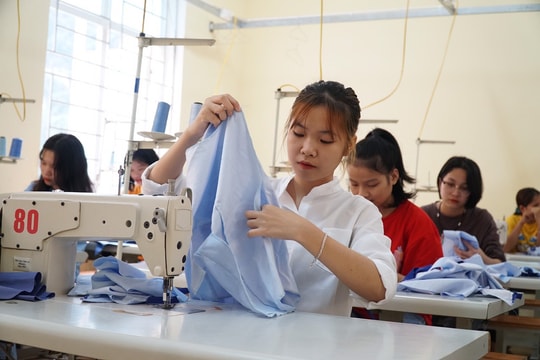 Nữ sinh người Thái duy nhất của Nghệ An được tuyên dương học sinh 3 rèn luyện cấp quốc gia