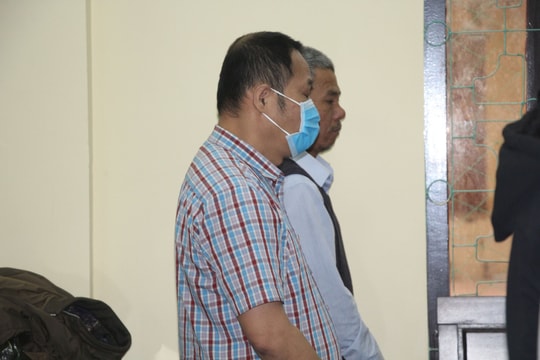 Chủ quán photocopy làm giả giấy khám sức khỏe