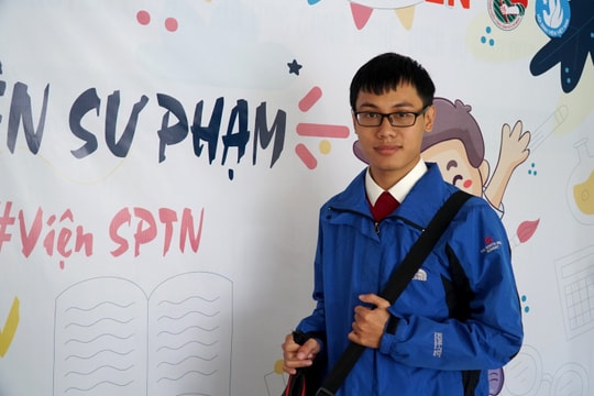 Thủ khoa của Nghệ An bỏ trường Dược về quê học sư phạm