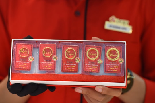 Chênh lệch giá mua bán vàng miếng lên 700.000 đồng