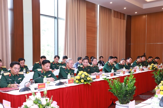 Ban Chấp hành Đảng bộ Quân khu 4 tổ chức Hội nghị lần thứ 3