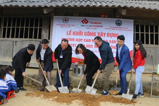 Khởi công xây dựng 2 phòng học bán trú cho học sinh xã Mường Lống (Kỳ Sơn)