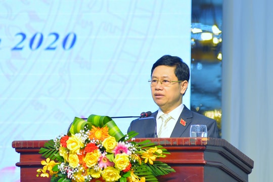 Nêu cao tinh thần trách nhiệm đại biểu HĐND tỉnh và lãnh đạo các cơ quan, đơn vị, địa phương đóng góp vào chất lượng kỳ họp 