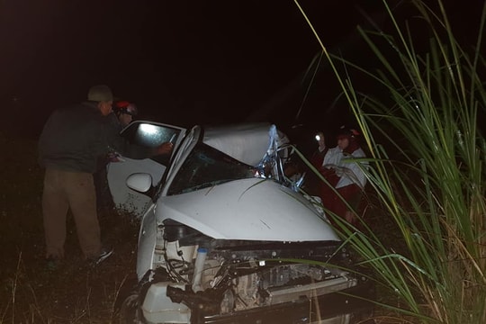 Nghệ An: Va chạm giữa 2 xe ô tô, tài xế xe con tử vong tại chỗ