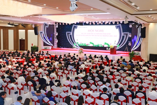 Tỉnh ủy Nghệ An quán triệt Nghị quyết Đại hội đại biểu Đảng bộ tỉnh lần thứ XIX