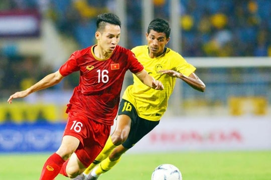 ‘ĐT Việt Nam sẽ chơi biến ảo hơn’; Đội hình Quả bóng vàng do người hâm mộ bình chọn không có Pele