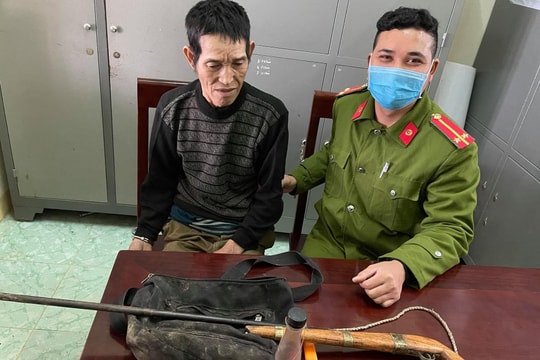 Kẻ trốn nã thủ hàng ‘nóng’ trốn ở khu vực biên giới