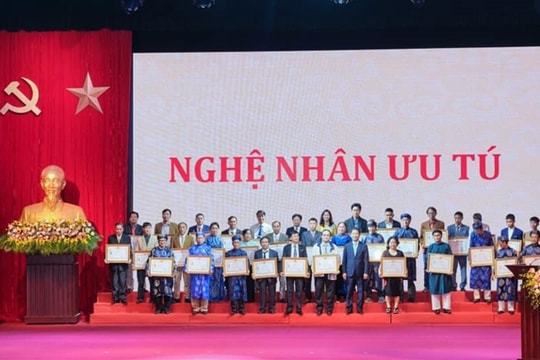 Trao danh hiệu 'Nghệ nhân Nhân dân', 'Nghệ nhân Ưu tú' lĩnh vực thủ công mỹ nghệ
